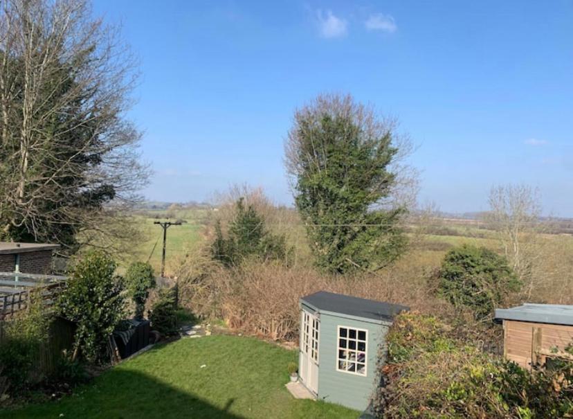 Meadow View - A Studio With Free Parking And A Sunny Terrace Lewes Exterior photo